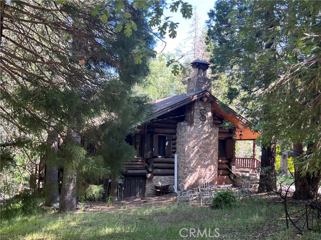 28879 Sycamore Drive, Lake Arrowhead CA: https://media.crmls.org/medias/3ded2cda-bc09-42d0-a7c9-551efc57aa2d.jpg