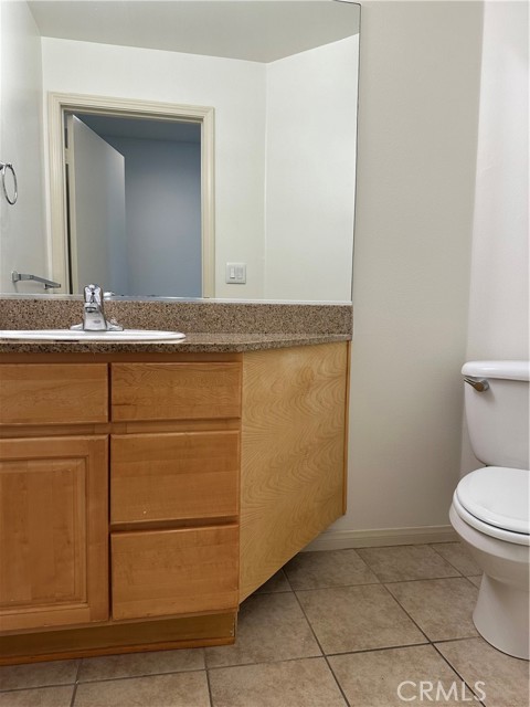 Detail Gallery Image 17 of 23 For 7551 Jordan #408,  Canoga Park,  CA 91303 - 3 Beds | 3 Baths