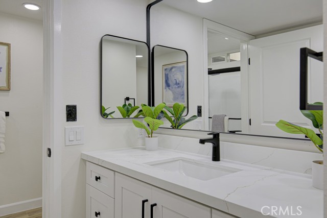 5499 Paseo Del Lago W, Laguna Woods CA: https://media.crmls.org/medias/3dedc0db-7c78-4a7c-a2cf-0a01ba40f418.jpg