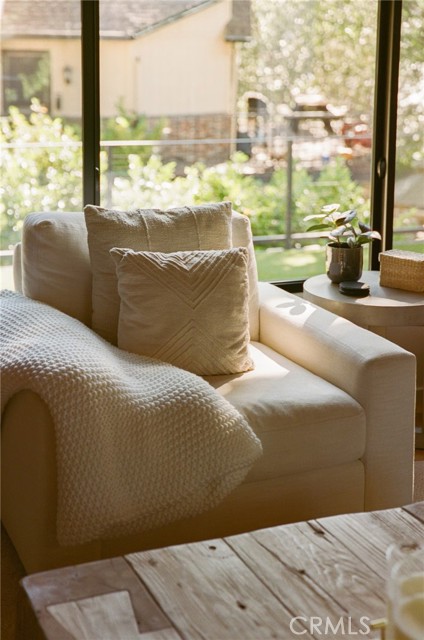 Detail Gallery Image 9 of 58 For 481 Heliotrope Dr, Lake Arrowhead,  CA 92352 - 3 Beds | 2/1 Baths