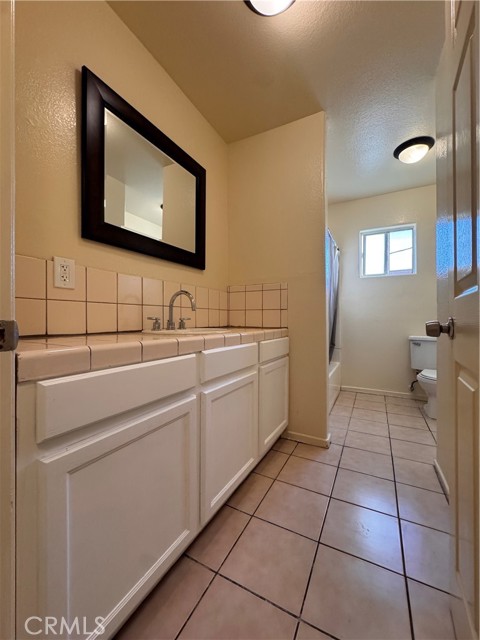 Detail Gallery Image 25 of 27 For 108 W 84th St, Los Angeles,  CA 90003 - – Beds | – Baths