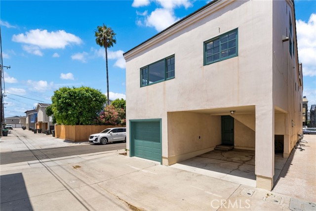 Detail Gallery Image 21 of 29 For 600 1/2 36th, Newport Beach,  CA 92663 - 2 Beds | 2/1 Baths