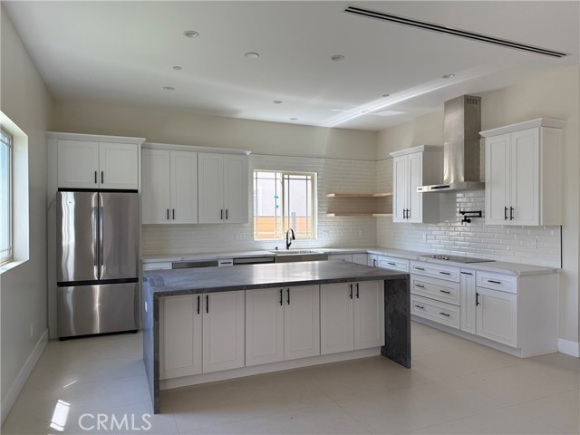 10347 Mapledale Street, Bellflower CA: https://media.crmls.org/medias/3deea886-b20c-4be5-9a89-64375576943f.jpg