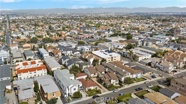 Detail Gallery Image 32 of 34 For 2317 Carnegie Ln #B,  Redondo Beach,  CA 90278 - 3 Beds | 2/1 Baths