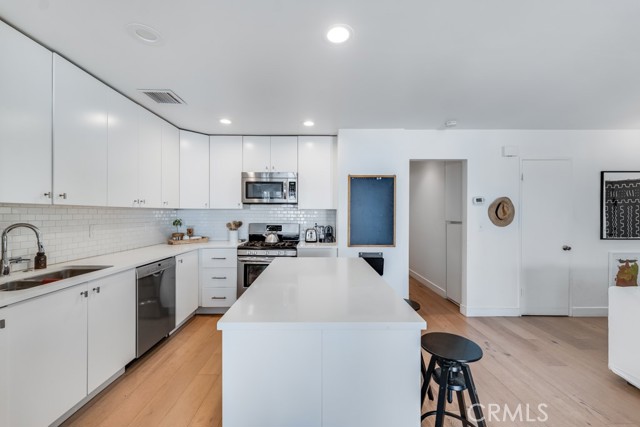 Detail Gallery Image 5 of 36 For 192 Gazania Ct, Thousand Oaks,  CA 91362 - 3 Beds | 2 Baths