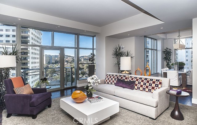 Front Image Thumbnail for CROC25274275