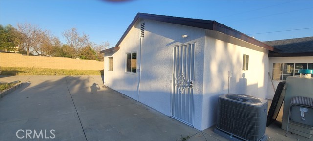 Detail Gallery Image 5 of 26 For 15856 Curtis Ave, Fontana,  CA 92336 - 3 Beds | 1 Baths