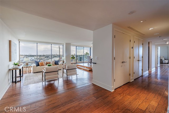 Detail Gallery Image 4 of 41 For 601 Lido Park Drive 3f,  Newport Beach,  CA 92663 - 2 Beds | 2/1 Baths