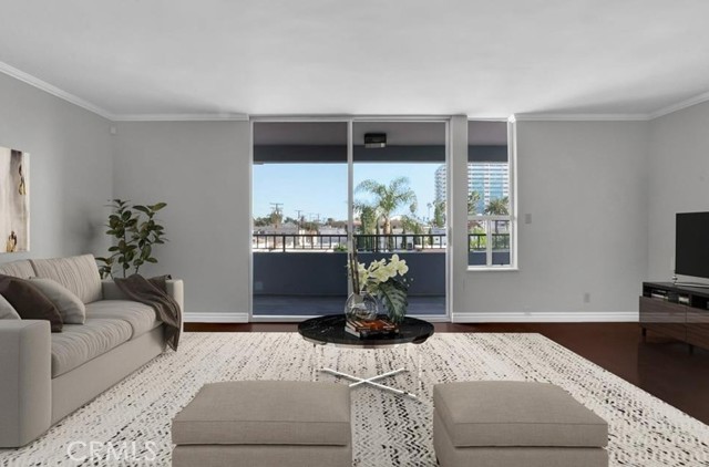 1635 E Ocean Boulevard, Long Beach CA: https://media.crmls.org/medias/3df0fe1c-7751-4d7e-903f-29054209cf1e.jpg