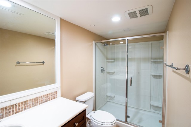 Detail Gallery Image 10 of 15 For 1750 Grand Ave #7,  Long Beach,  CA 90804 - 3 Beds | 3/1 Baths