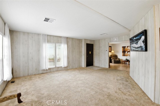 1 Driftwood Trail, Half Moon Bay CA: https://media.crmls.org/medias/3df13a3d-89ec-4ac6-977e-8dfa73c47b97.jpg