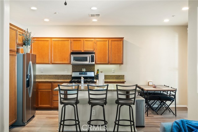 Detail Gallery Image 12 of 31 For 27890 John F Kennedy Dr #C,  Moreno Valley,  CA 92555 - 3 Beds | 2/1 Baths