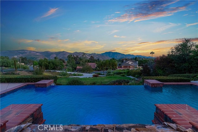 6805 Aviano Drive, Camarillo CA: https://media.crmls.org/medias/3df187eb-9489-4c5c-92a9-0261a194ddda.jpg