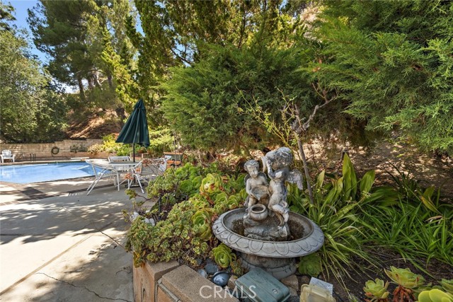 Detail Gallery Image 25 of 30 For 3616 Mesa Lila Ln, Glendale,  CA 91208 - 5 Beds | 3/1 Baths