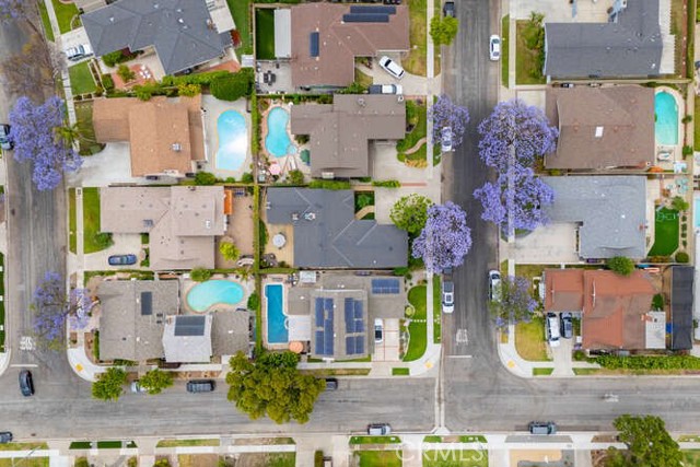 3650 Claremore Avenue, Long Beach CA: https://media.crmls.org/medias/3df2924b-256f-4057-9d07-8a52ba9809dc.jpg