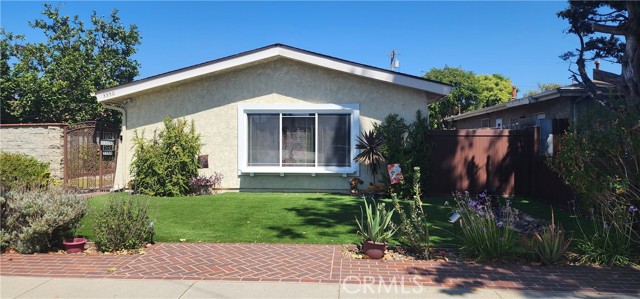 3350 Myrtle Avenue, Signal Hill CA: https://media.crmls.org/medias/3df2f5db-f9b0-4020-8c35-9290ba18e0b3.jpg