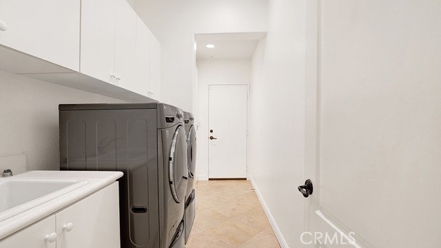 9 Altino, Newport Coast CA: https://media.crmls.org/medias/3df32327-99e7-4ed0-8a17-c972bb34d0b5.jpg