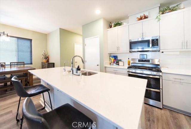 Detail Gallery Image 15 of 55 For 35157 Grove, Fallbrook,  CA 92028 - 4 Beds | 2/1 Baths