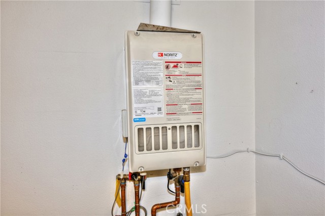 Detail Gallery Image 29 of 36 For 858 Calaveras, Corona,  CA 92878 - 4 Beds | 2/1 Baths