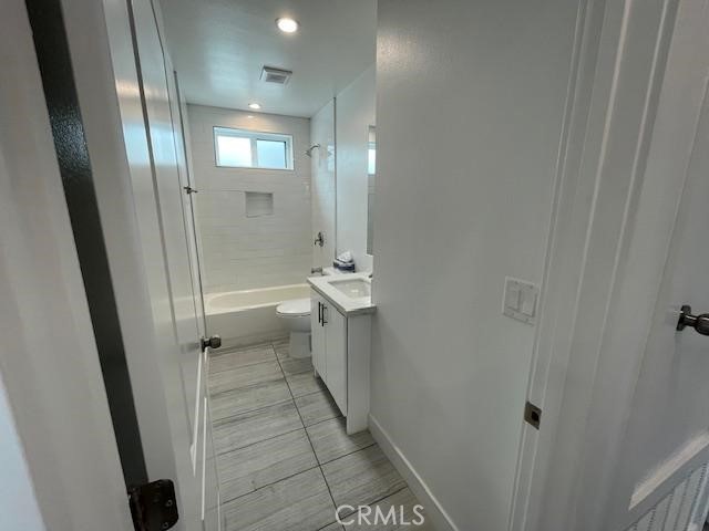 Image 14 of 21 For 11451 Victory Boulevard