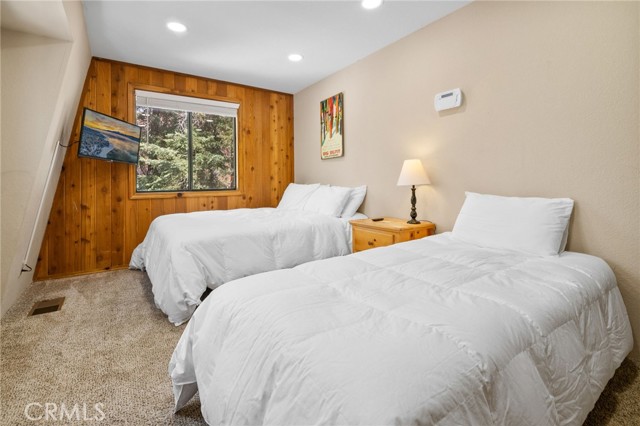 Detail Gallery Image 10 of 28 For 1184 Teton Dr, Big Bear Lake,  CA 92315 - 3 Beds | 2/1 Baths