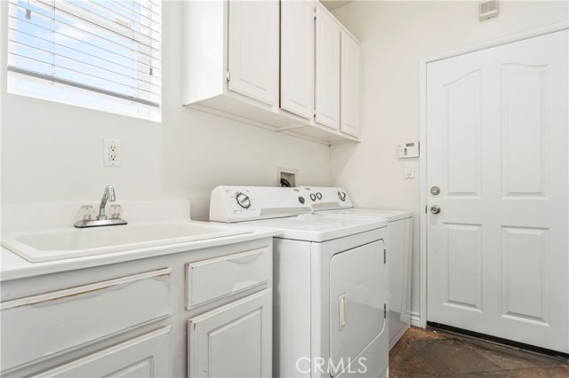 33545 Nandina, Murrieta CA: https://media.crmls.org/medias/3df5279a-3b66-4607-a366-eccbe4d804b6.jpg