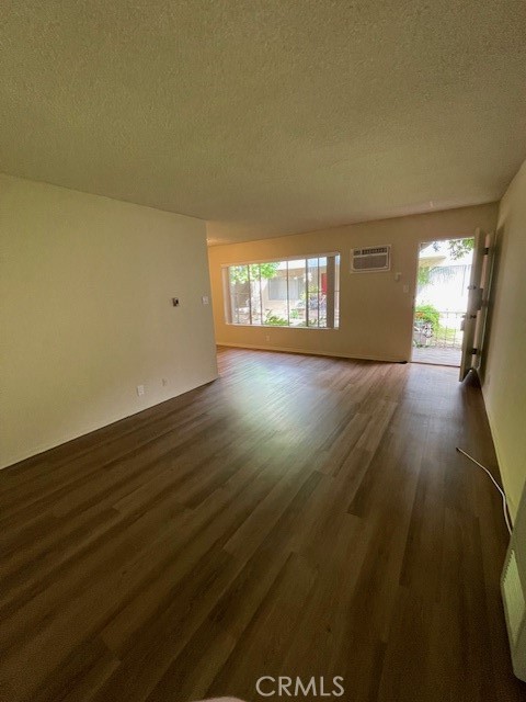 Detail Gallery Image 5 of 9 For 545 N Holliston #5,  Pasadena,  CA 91106 - 1 Beds | 1 Baths