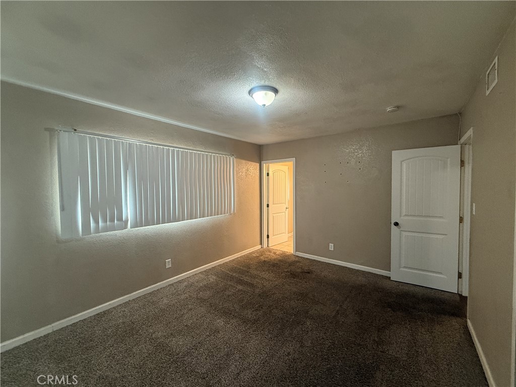 https://media.crmls.org/medias/3df67518-effd-45bd-8ea2-891806da5acf.jpg?preset=X-Large
