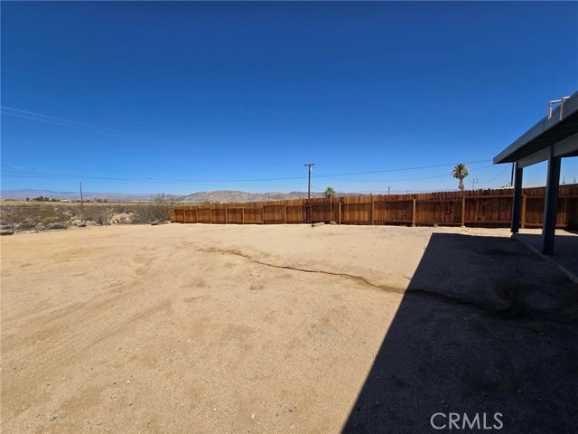 7050 Ivanpah Avenue, 29 Palms CA: https://media.crmls.org/medias/3df694cf-3bb8-45c2-962b-ccd64e3d41f4.jpg
