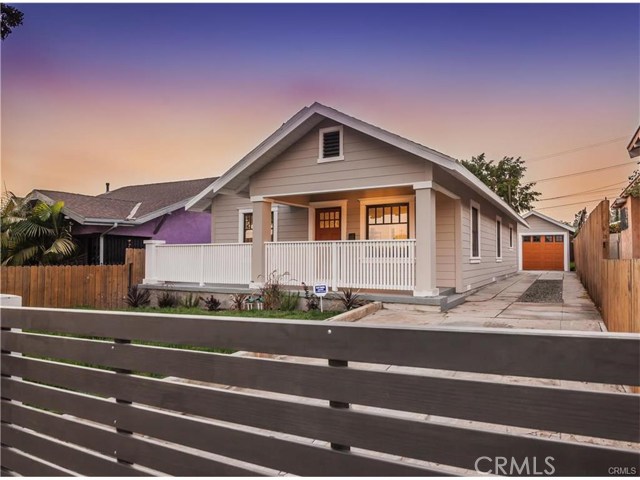 Detail Gallery Image 2 of 15 For 3129 Arvia St, Los Angeles,  CA 90065 - 3 Beds | 2 Baths