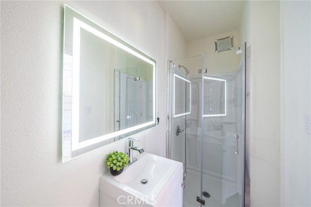1031 E Andrews Drive, Long Beach CA: https://media.crmls.org/medias/3df80187-619a-402c-a628-8fedbf6dedc0.jpg