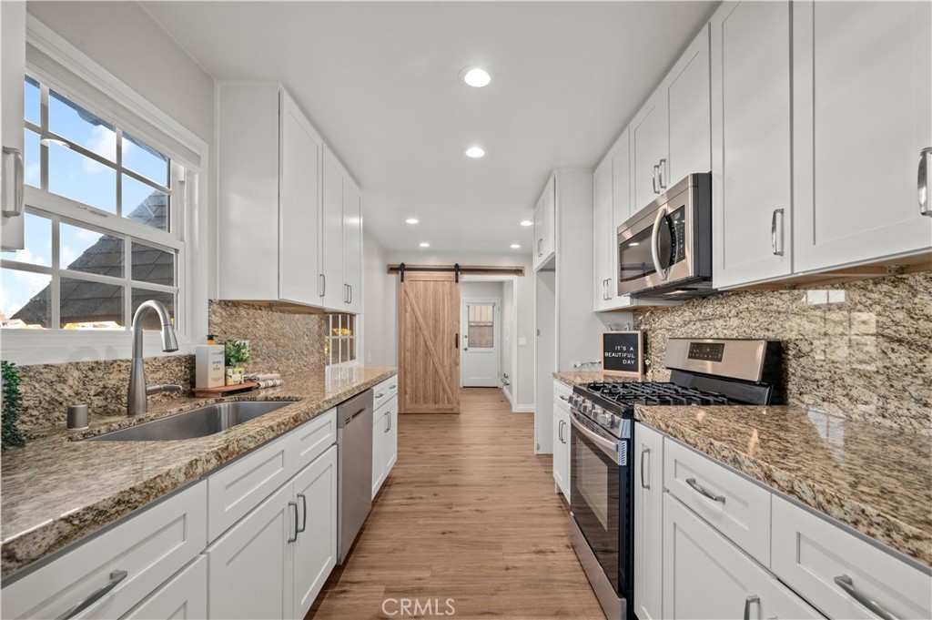 MLS #OC25266063 image #8