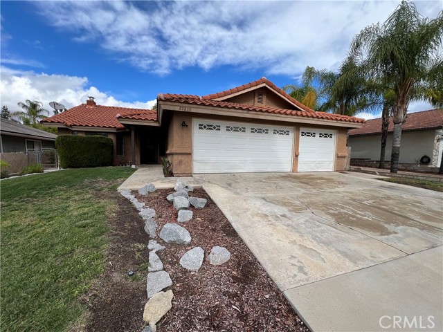 Detail Gallery Image 2 of 19 For 23230 Canyon Lake Dr N, Canyon Lake,  CA 92587 - 3 Beds | 2 Baths