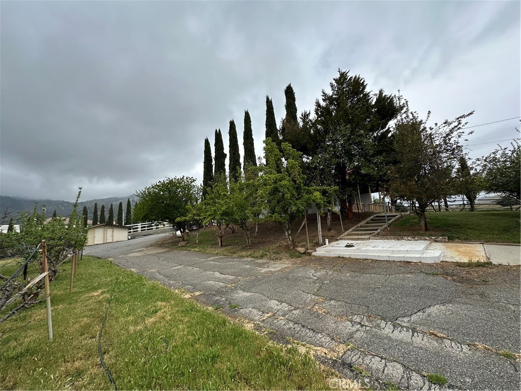23171 Woodford Tehachapi Road