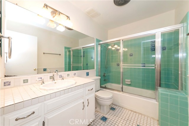 31 Via Sevilla, Rolling Hills Estates CA: https://media.crmls.org/medias/3df8c752-193b-4754-b466-f6dd5d5a0150.jpg