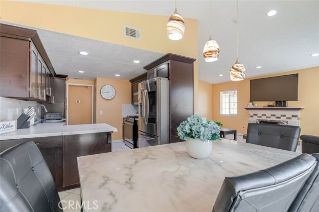 Detail Gallery Image 10 of 32 For 3243 E Avenue S3, Palmdale,  CA 93550 - 3 Beds | 2 Baths