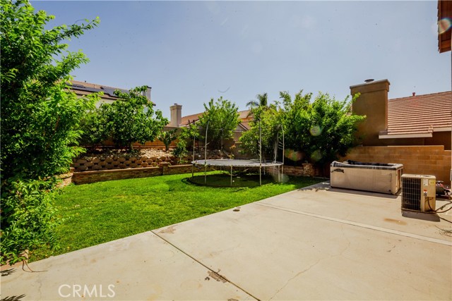 Detail Gallery Image 22 of 27 For 14998 Mustang Ln, Fontana,  CA 92336 - 3 Beds | 2/1 Baths
