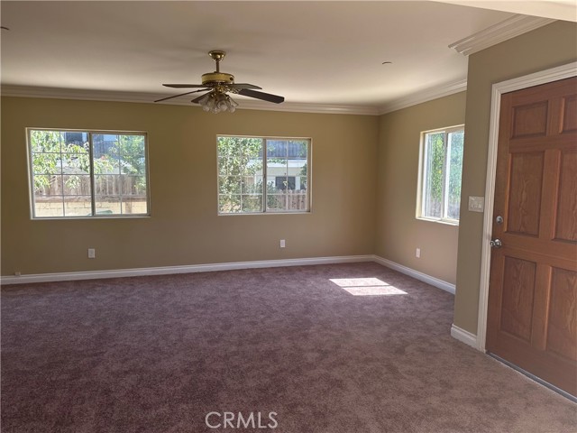 3831 Wall Street, Los Angeles CA: https://media.crmls.org/medias/3dfa8f86-6bc6-419c-b474-ffc6ab39e538.jpg