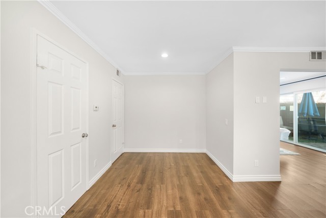 12244 Runnymede Street, 2 photo 5