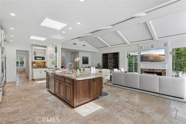 Detail Gallery Image 6 of 40 For 6 Rue Cannes, Newport Beach,  CA 92660 - 3 Beds | 2/1 Baths
