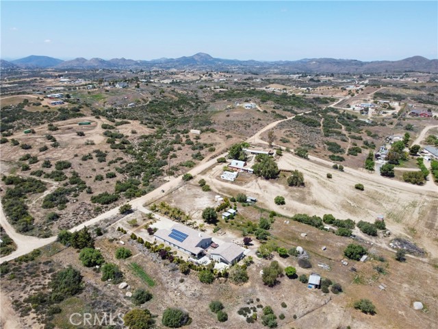 39600 Calle Gayube, Hemet CA: https://media.crmls.org/medias/3dfbb5e5-ab7e-4711-bdbd-e5363dbc8884.jpg