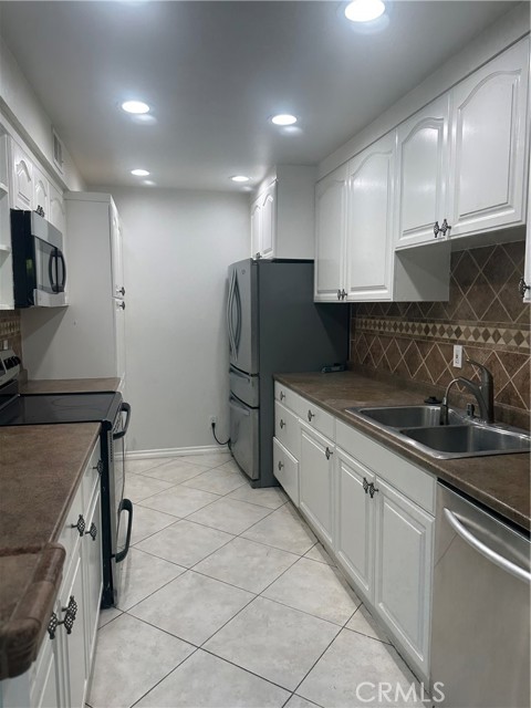 4664 Park Granada, 150 photo 8