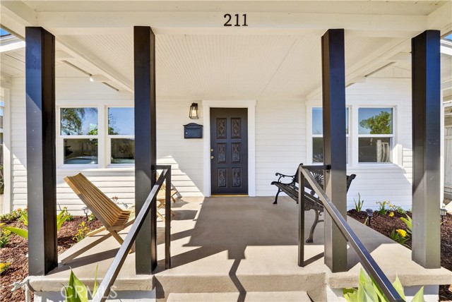 Detail Gallery Image 6 of 37 For 211 N Resh, Anaheim,  CA 92805 - 3 Beds | 3 Baths