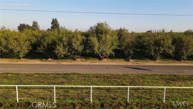 Detail Gallery Image 7 of 9 For 7190 Eucalyptus, Winton,  CA 95388 - 3 Beds | 2 Baths