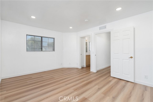 Detail Gallery Image 32 of 34 For 18435 Keswick #10,  Reseda,  CA 91335 - 2 Beds | 2/1 Baths