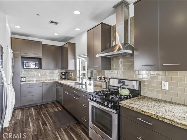 3405 S El Camino Real, San Clemente CA: https://media.crmls.org/medias/3dfd94c3-b8cd-4689-a886-e344cfbfd478.jpg