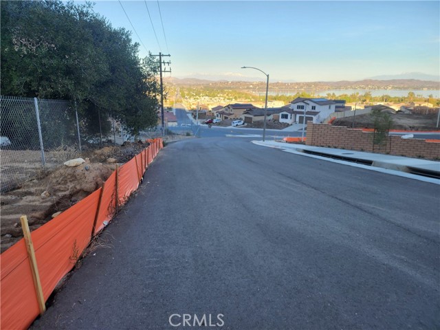 Detail Gallery Image 6 of 9 For 11 Bowmore Way, Lake Elsinore,  CA 92530 - – Beds | – Baths