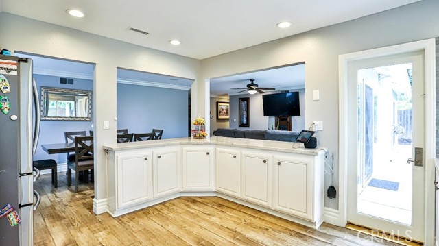 22941 Belquest Drive, Lake Forest CA: https://media.crmls.org/medias/3dfe6583-4c3d-40ed-94a1-c203e30c8425.jpg