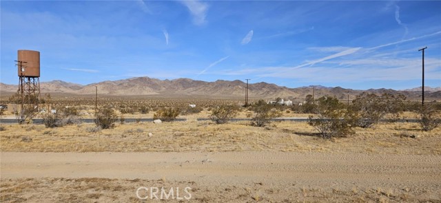 Detail Gallery Image 3 of 13 For 18066 Barstow Rd, Lucerne Valley,  CA 92356 - – Beds | – Baths