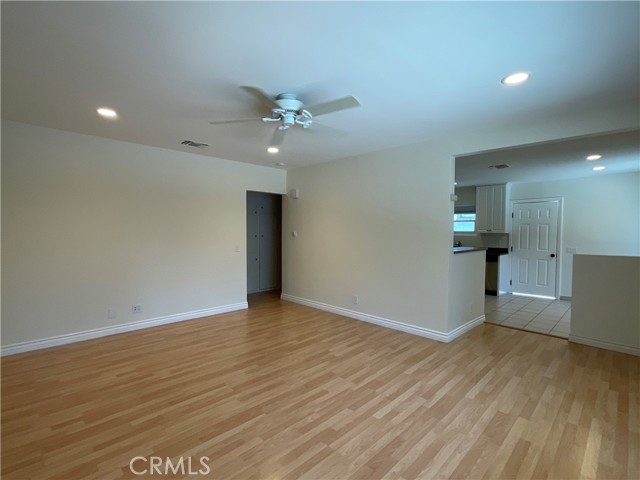 2641 Santa Ana Avenue, Costa Mesa CA: https://media.crmls.org/medias/3e00431b-398d-4ddc-b575-aca32f7021a4.jpg